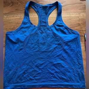 EUC Lululemon Swiftly Tech Racerback Tank Top 2.0 Race Length in Symphony Blue